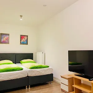 Etzel Apartment